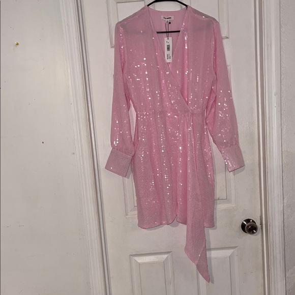 Steve Madden Dresses & Skirts - Steve Madden Light Pink Sequin Dress